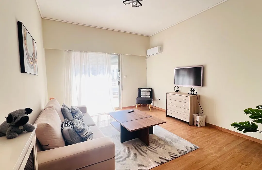 Concert Hall Apartment - Semitelou-1